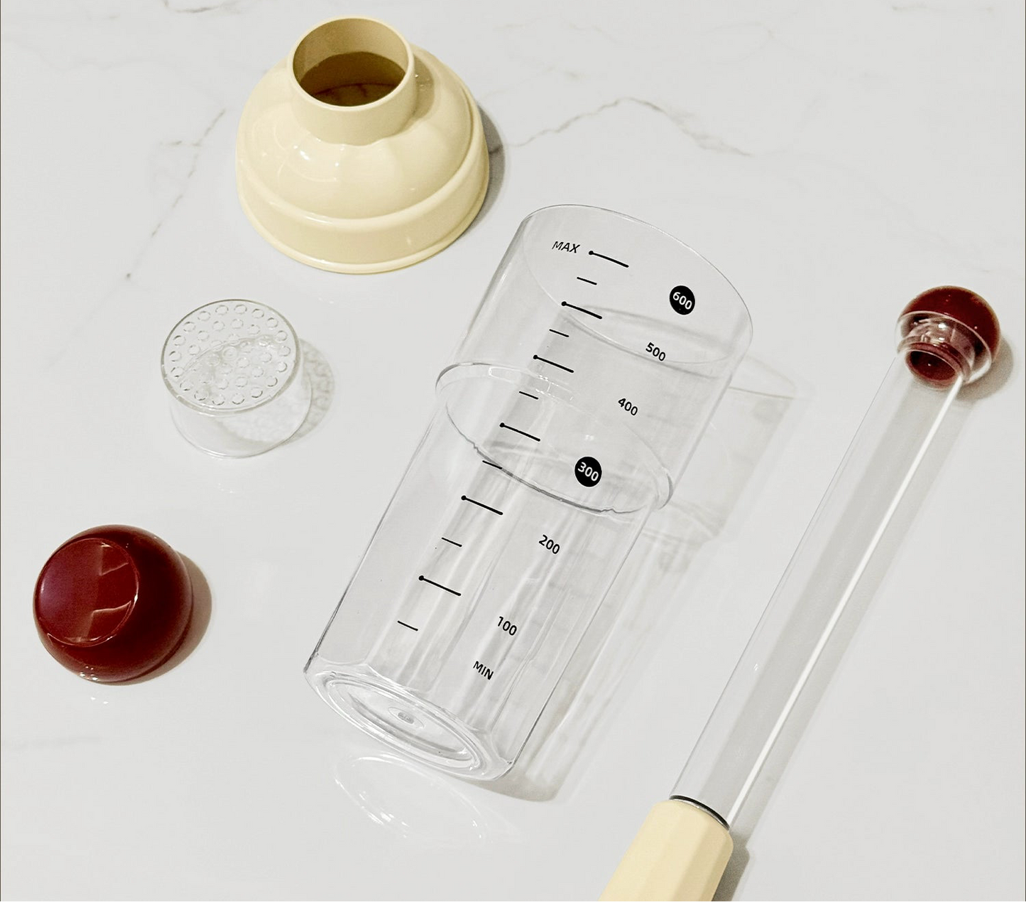 Shaker barista pour la maison 750ml avec mesures précises